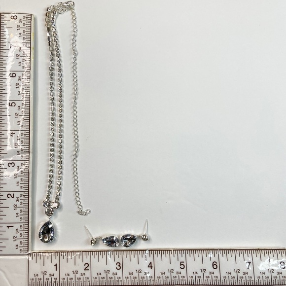 Kids or Cosplay - Simple Classic Rhinestone Necklace Earring Set - Picture 7 of 8